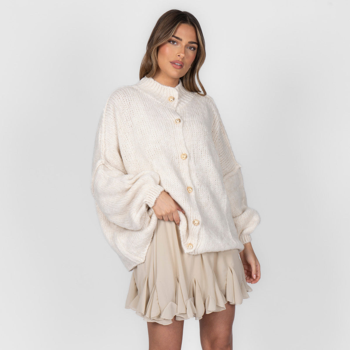 Cárdigan Oversize de Punto Grueso para Mujer – Botones Dorados
