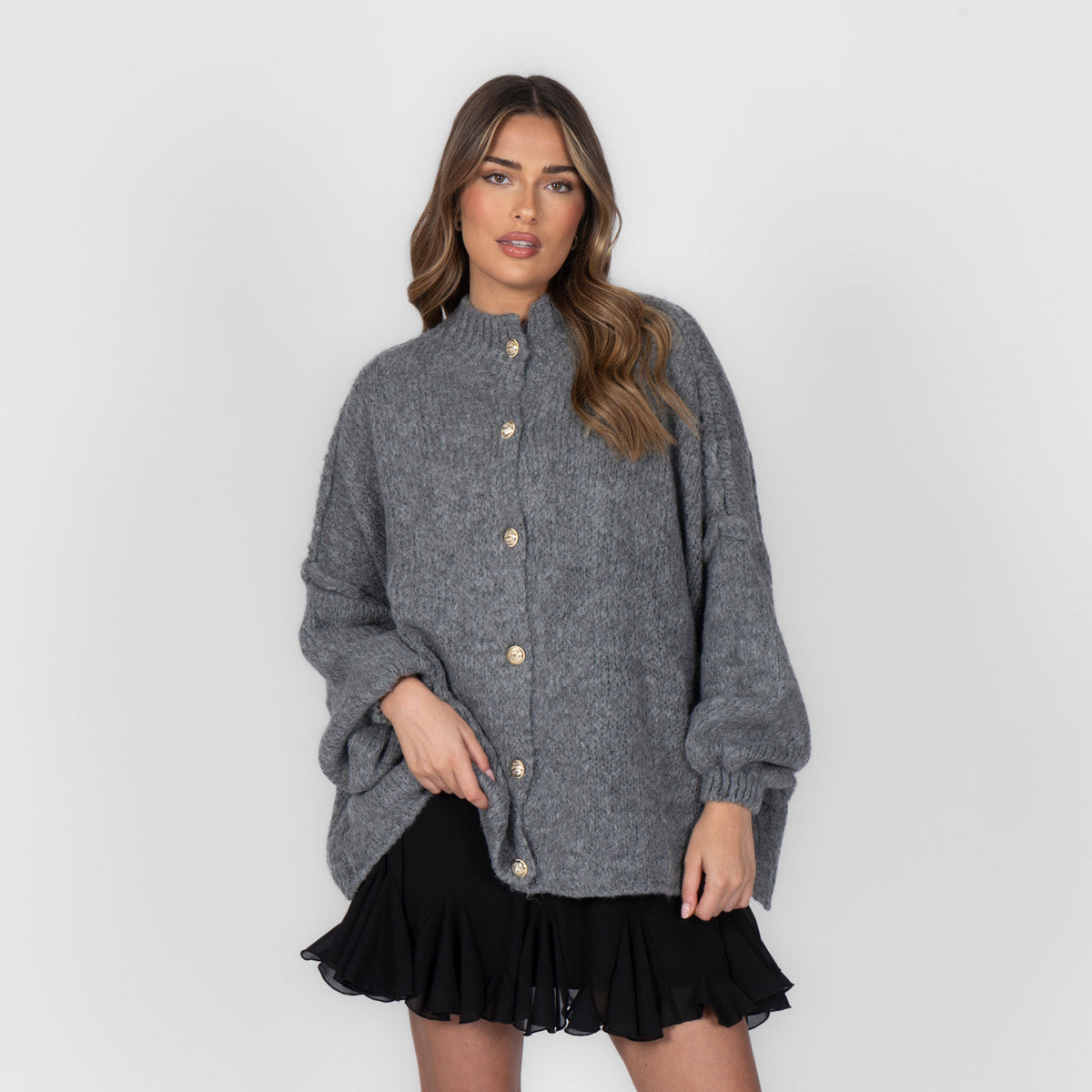 Cárdigan Oversize de Punto Grueso para Mujer – Botones Dorados