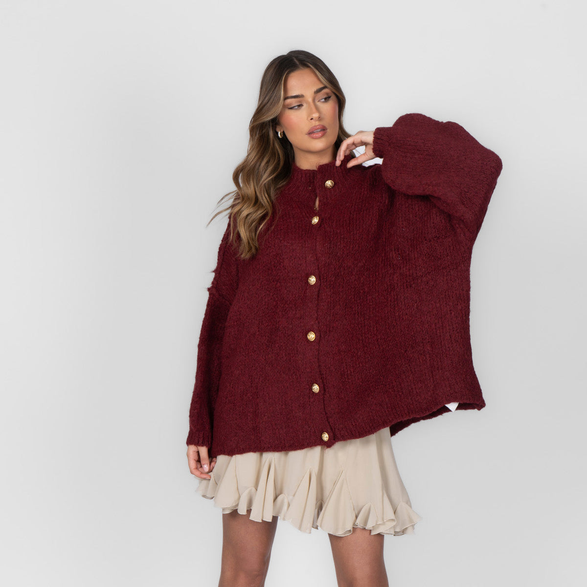Cárdigan Oversize de Punto Grueso para Mujer – Botones Dorados