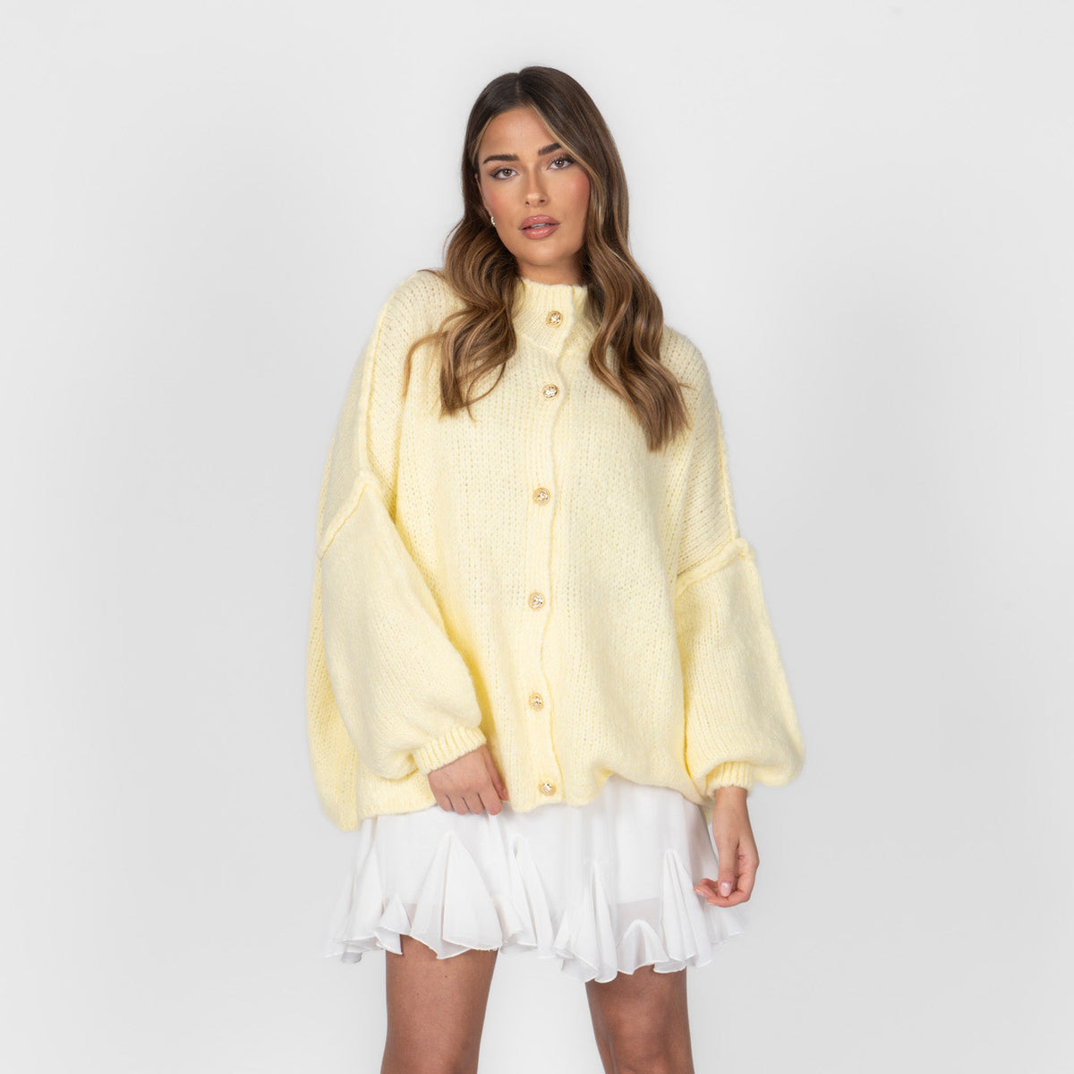 Cárdigan Oversize de Punto Grueso para Mujer – Botones Dorados