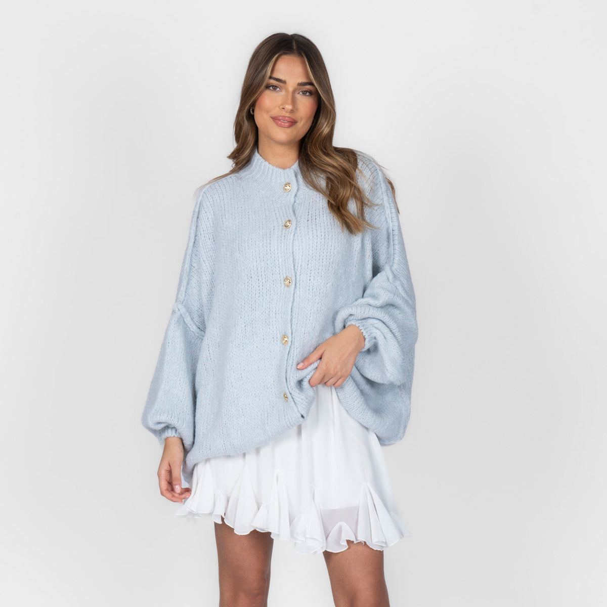 Cárdigan Oversize de Punto Grueso para Mujer – Botones Dorados
