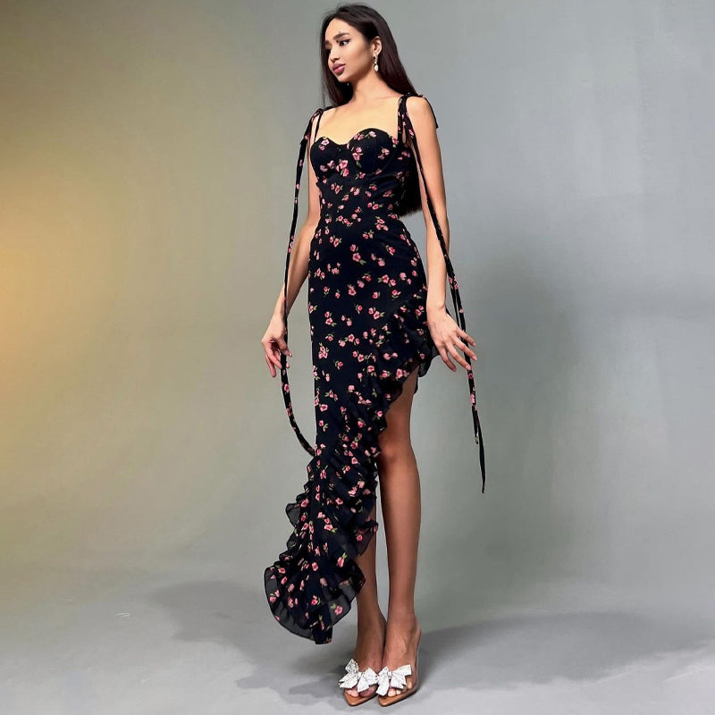 Vestido Largo Floral con Volantes y Abertura – Negro y Rosa