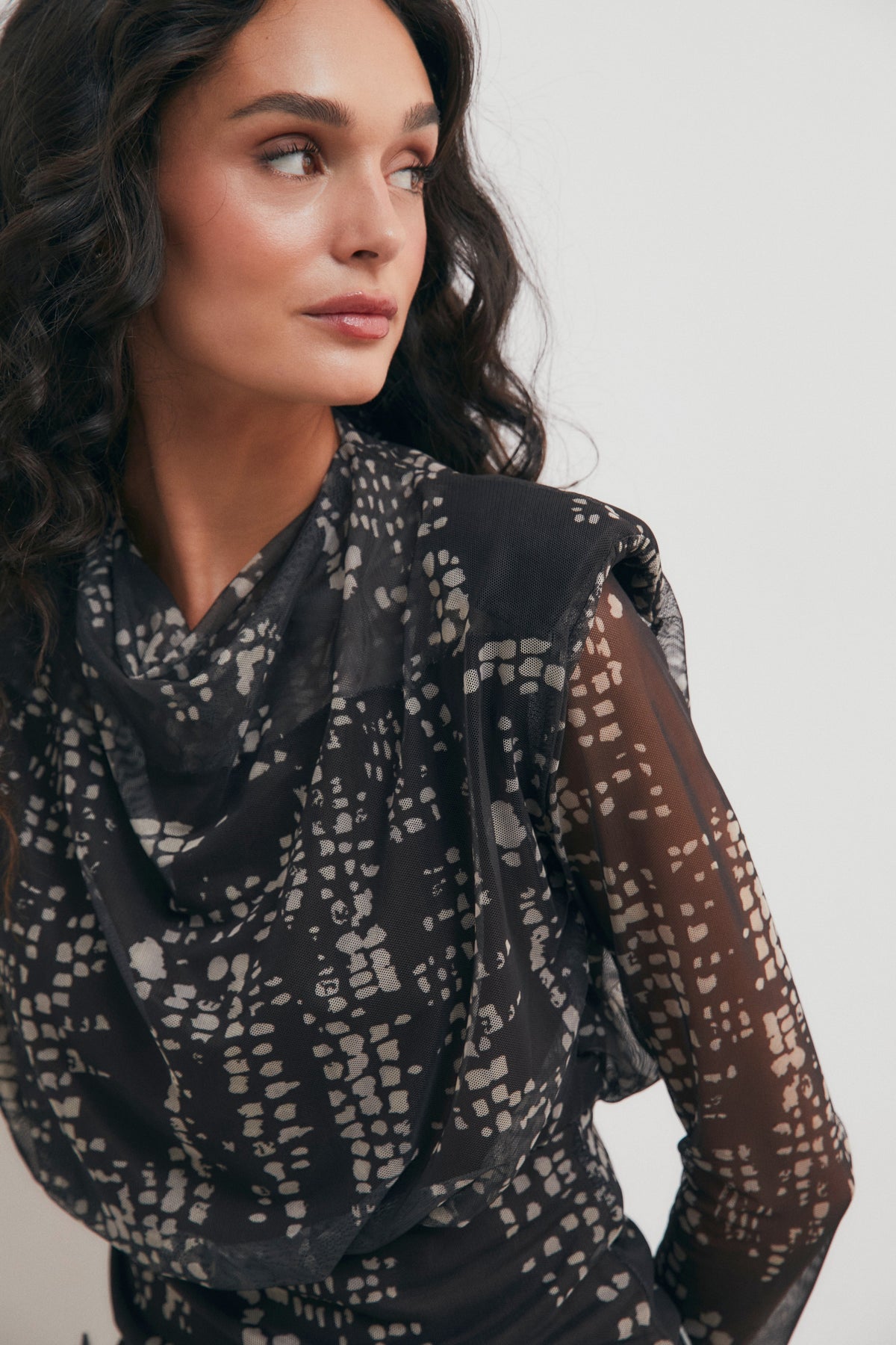 Top de Tul Estampado con Manga Larga para Mujer – Gris Antracita