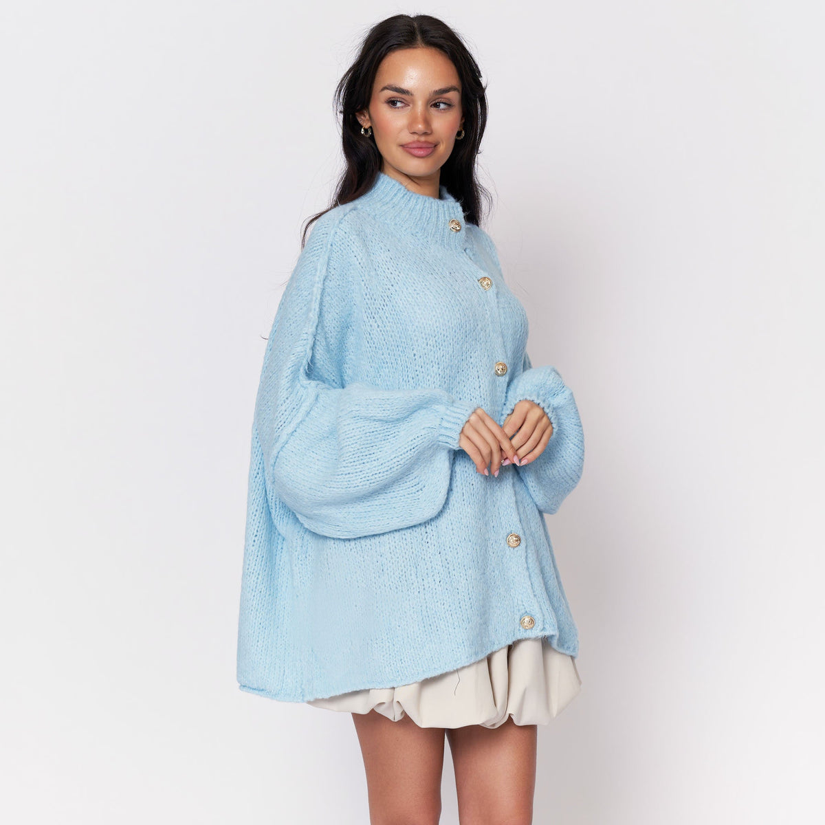 Cárdigan Oversize de Punto Grueso para Mujer – Botones Dorados