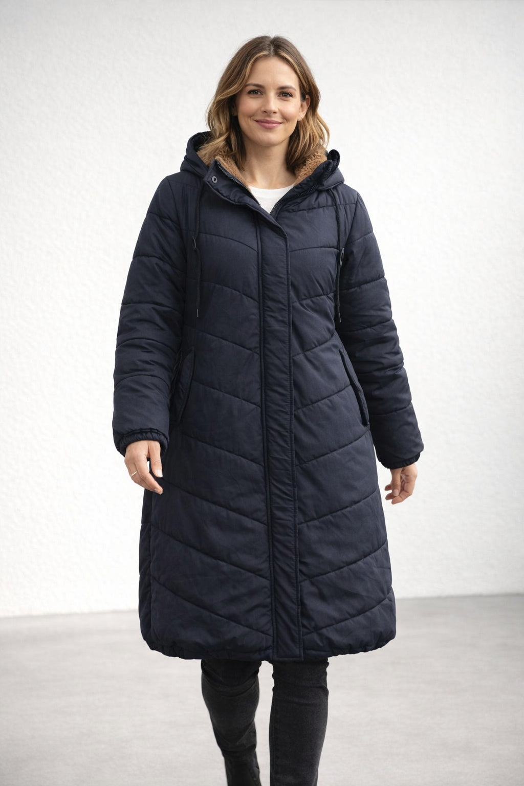 Parka Larga Acolchada para Mujer – Capucha con Forro Suave