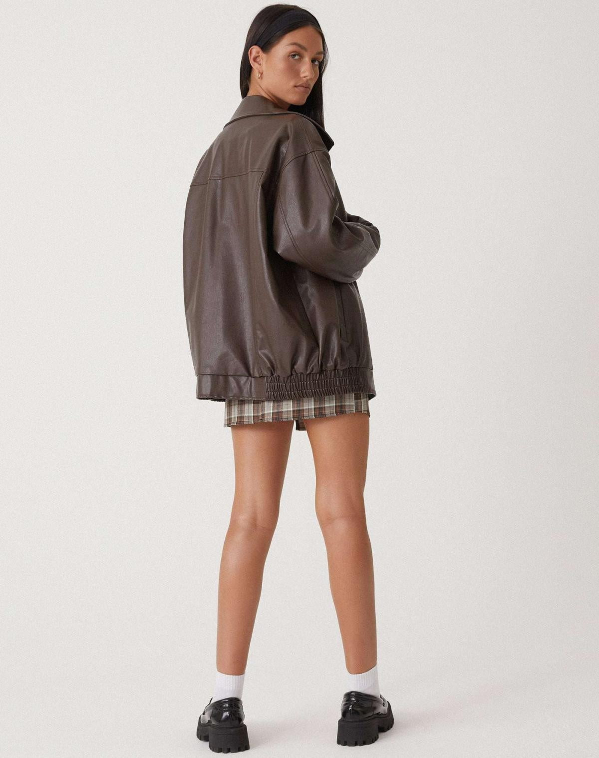 Chaqueta de Cuero Oversize para Mujer – Estilo Biker