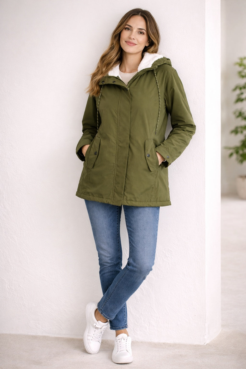 Parka Impermeable para Mujer – Capucha Forrada de Borreguito