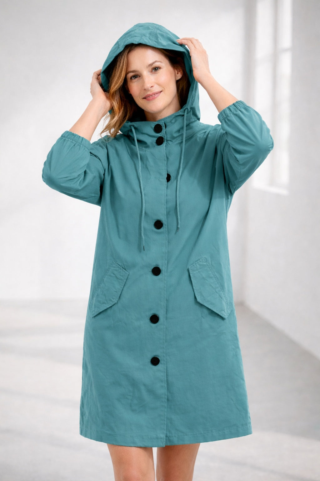 Chaqueta Larga con Capucha para Mujer – Manga 3/4