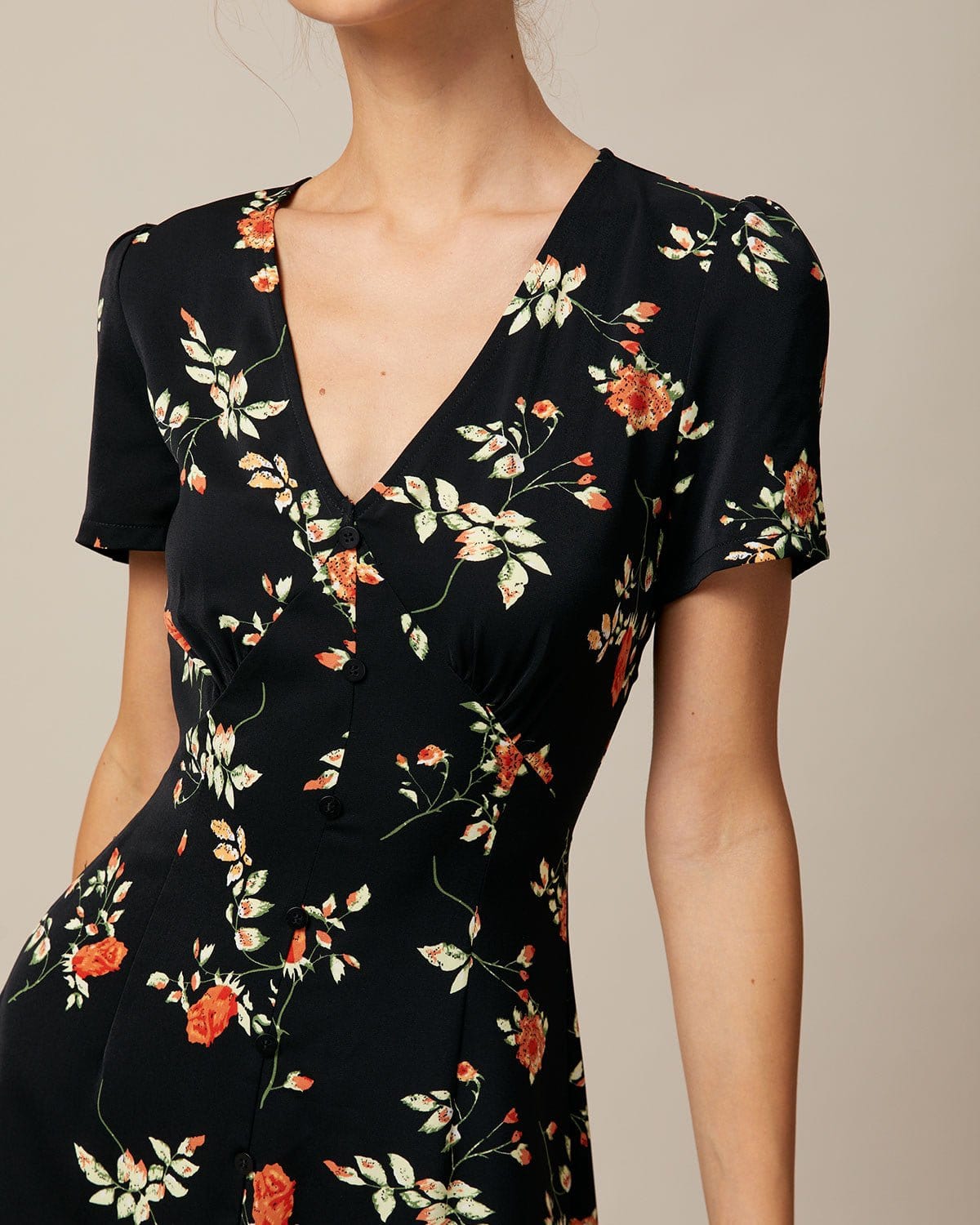 Vestido Mini Floral con Botones y Cuello en V para Mujer – Negro