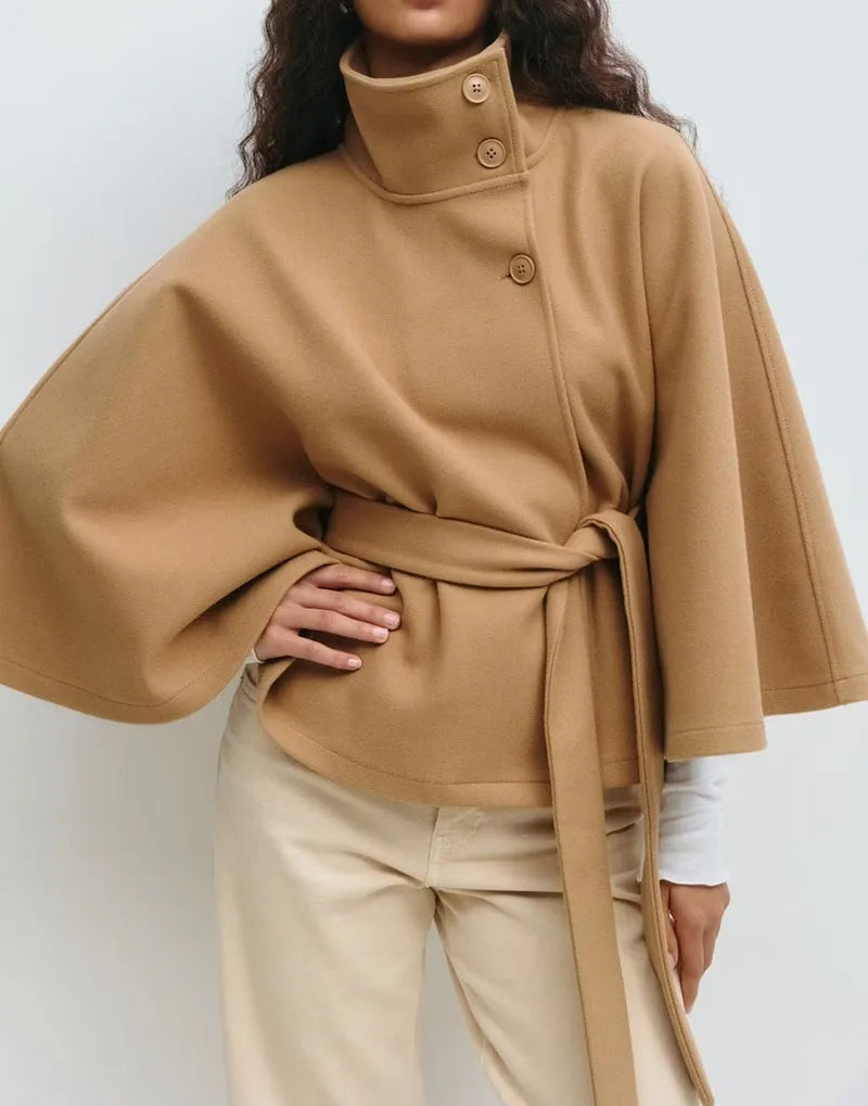 Capa de Paño con Cinturón para Mujer – Cuello Alto