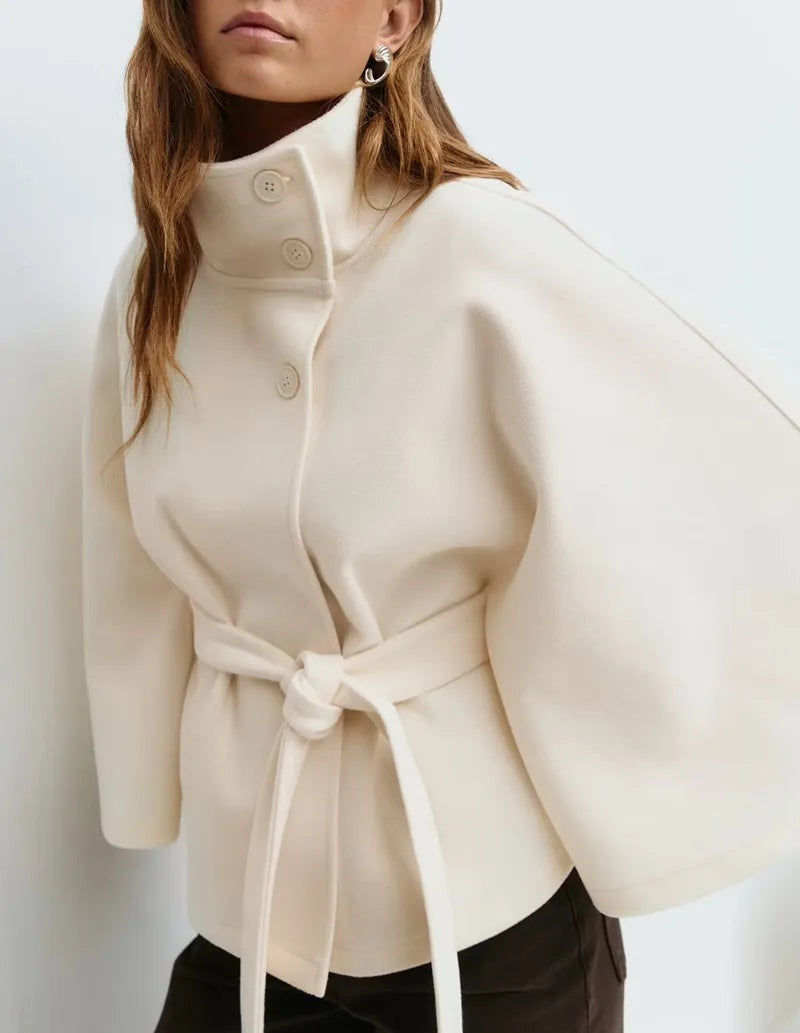 Capa de Paño con Cinturón para Mujer – Cuello Alto