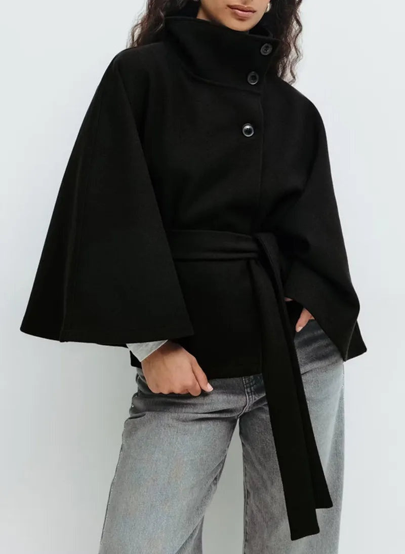Capa de Paño con Cinturón para Mujer – Cuello Alto