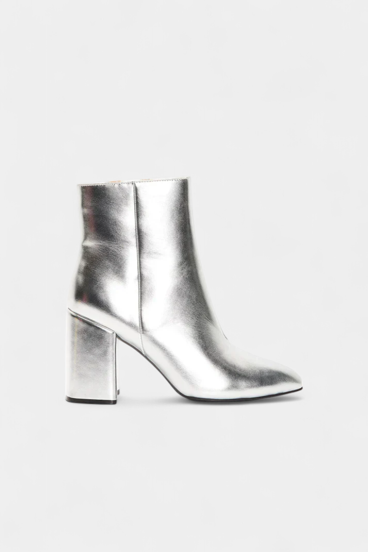 Botines Metalizados de Punta Afilada para Mujer – Plateado
